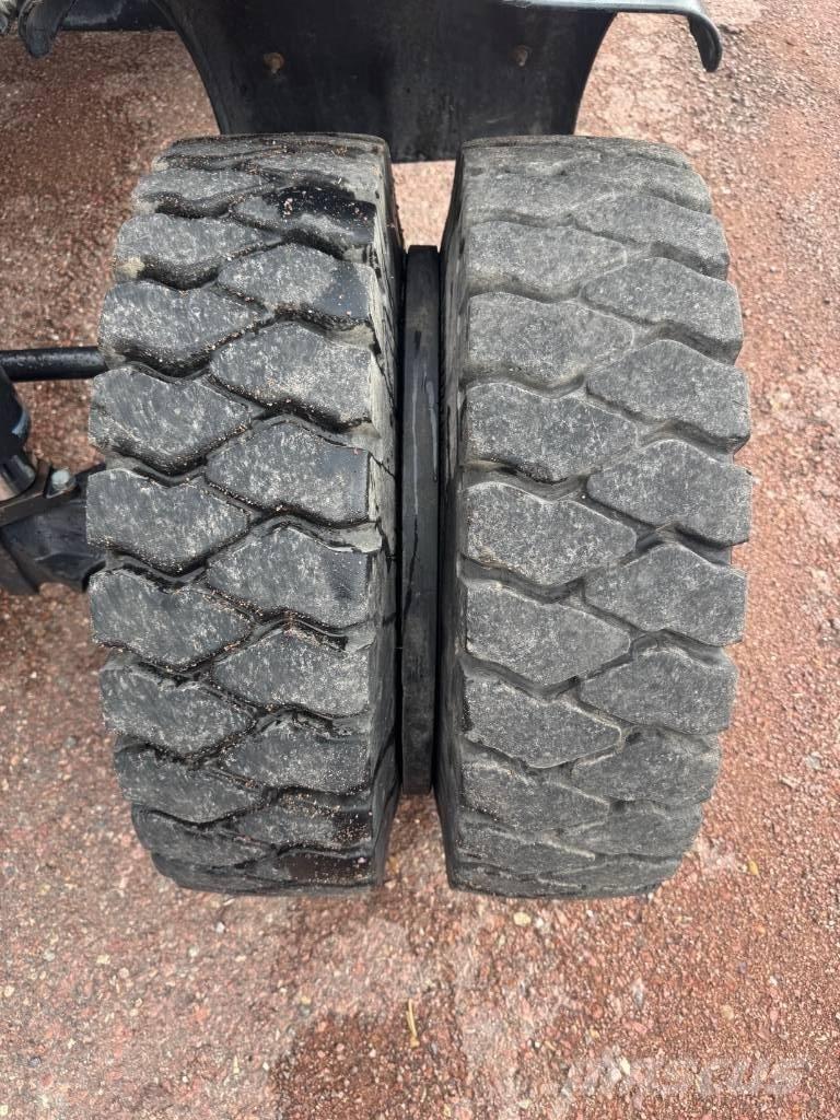 Bobcat E 57 W Gravemaskiner på hjul