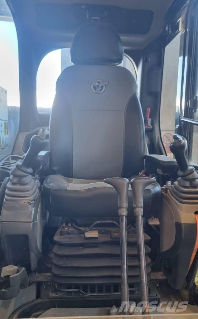 CASE CX 210 D Gravemaskiner på larvebånd