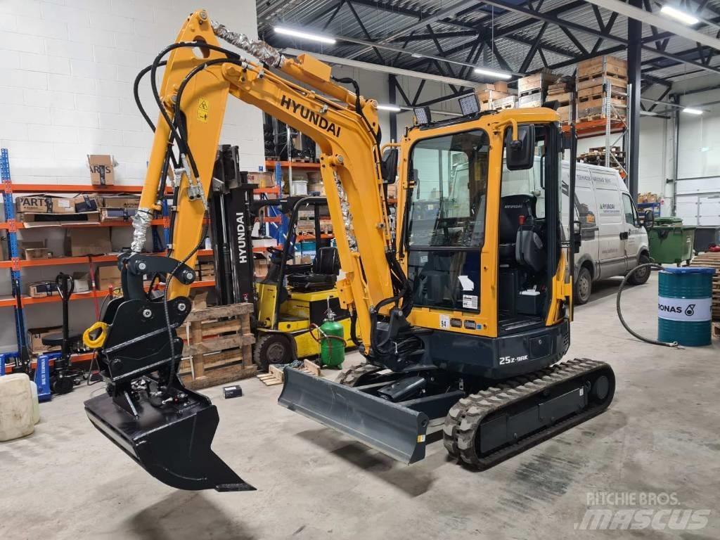 Hyundai R25-9AK Minigravemaskiner