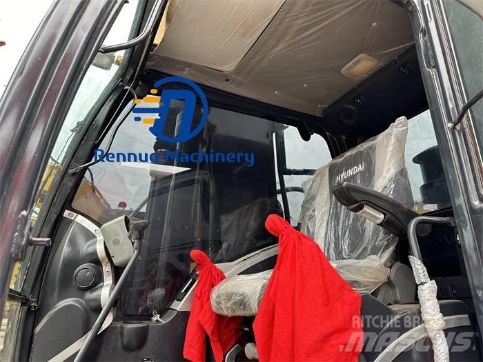 Hyundai R220-9S Gravemaskiner på larvebånd