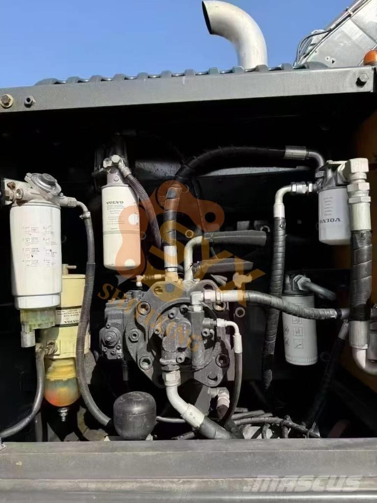 Volvo EC 240 D Gravemaskiner på larvebånd