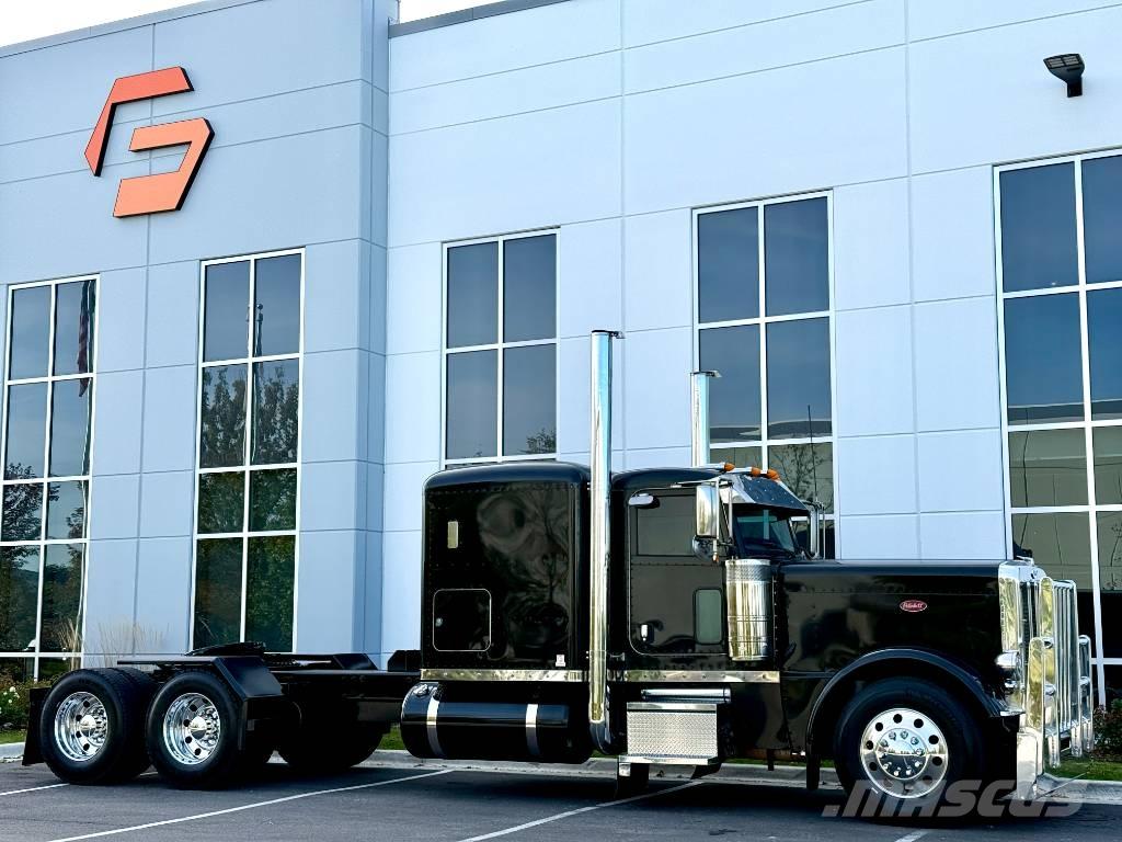 Peterbilt 389 PRIDE Trækkere