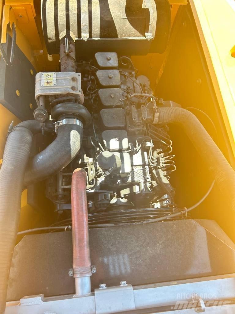 Hyundai 210w-9 Gravemaskiner på hjul