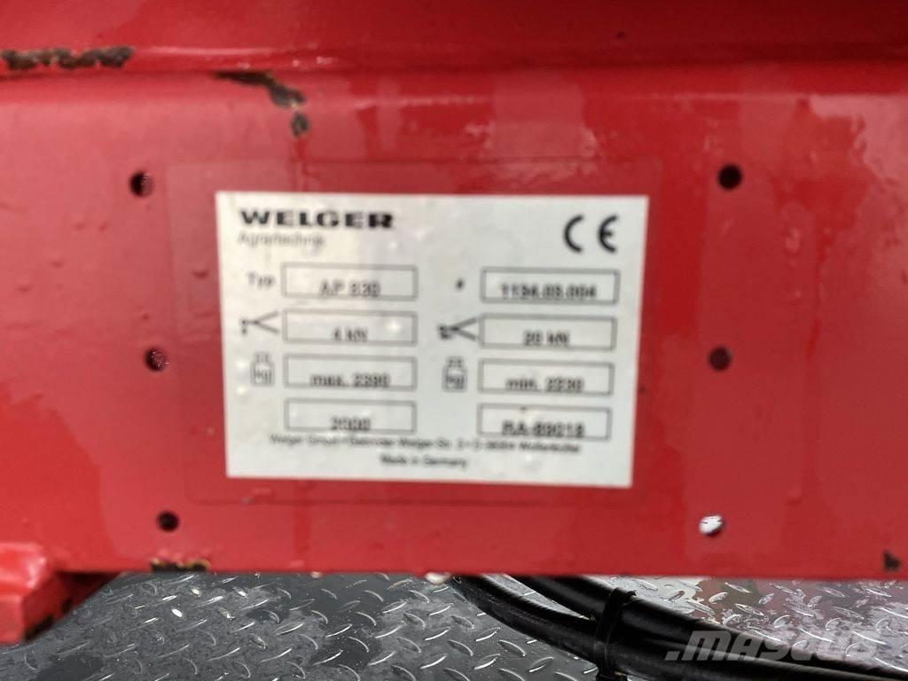 Welger AP 830 Pressere til firkantede baller