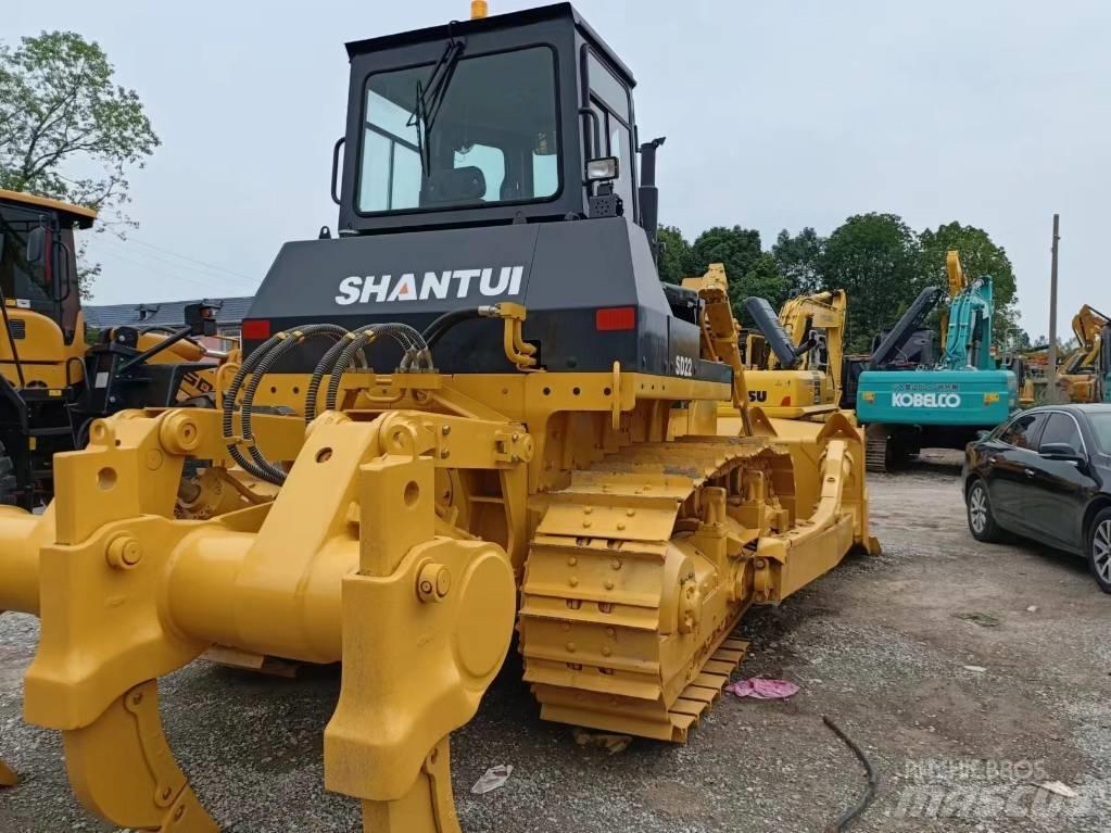 Shantui D22 Bulldozer på larvebånd