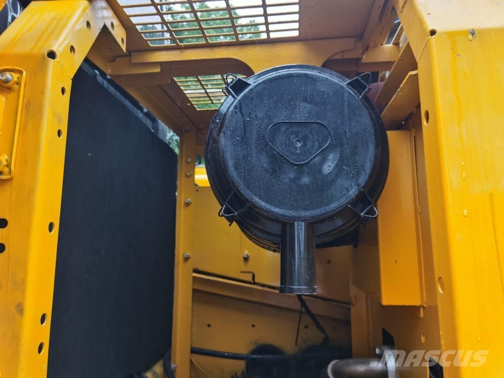 Komatsu PC 220-7 Gravemaskiner på larvebånd