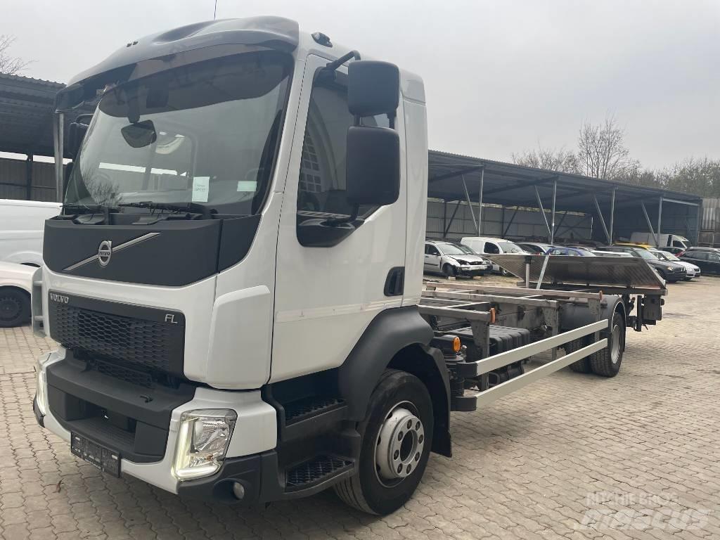 Volvo FL 250 Skip loader