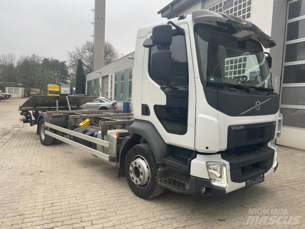 Volvo FL 250 Skip loader