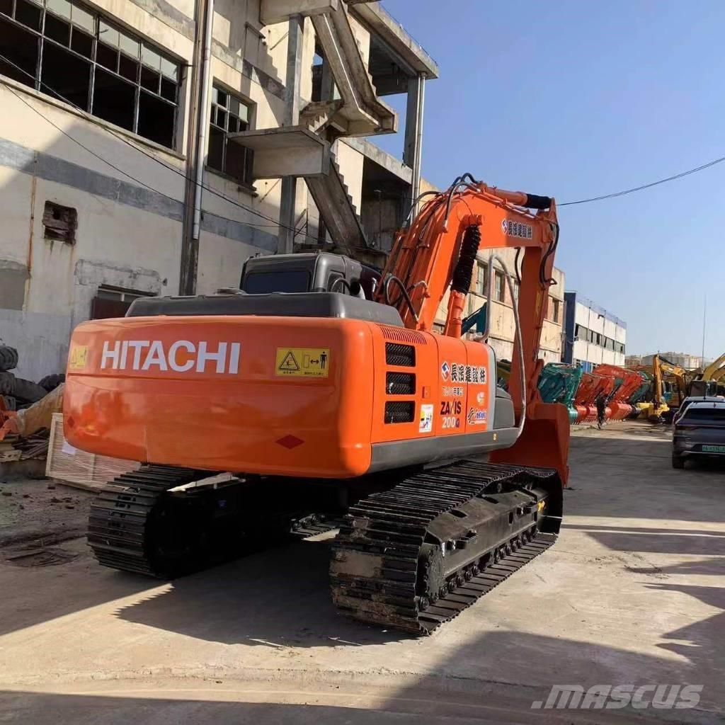 Hitachi EX 200-5 Gravemaskiner på larvebånd