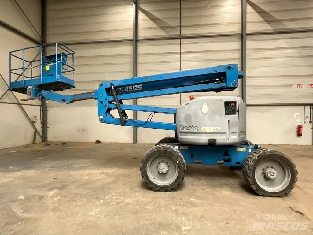 Genie Z 45/25 Bomlifte med knækarm
