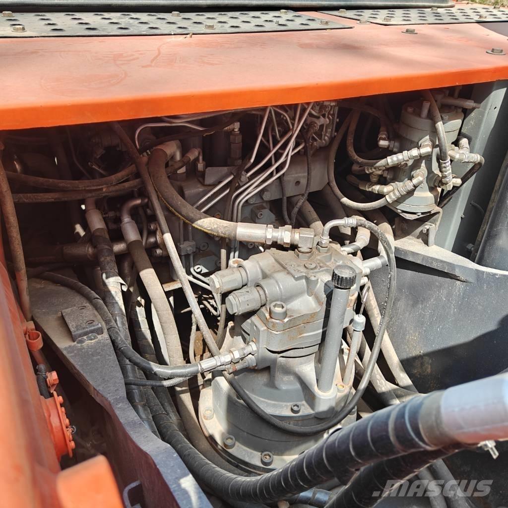 Hitachi ZX200 Gravemaskiner på larvebånd