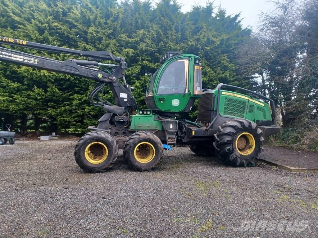 John Deere 1070e Skovningsmaskiner