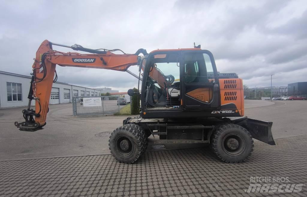 Doosan DX 165 W Gravemaskiner på hjul