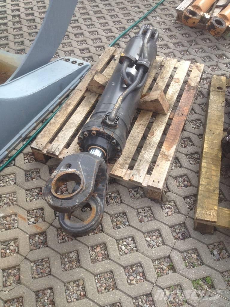  Siłownik Volvo 220 E Læssemaskiner på hjul