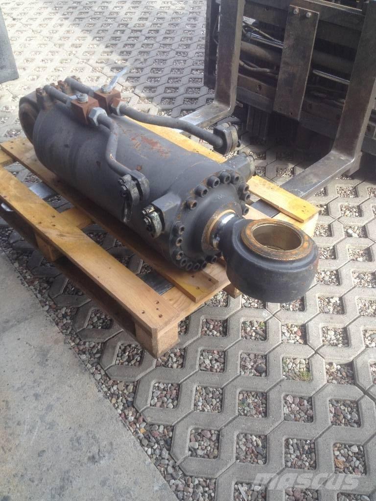  Siłownik Volvo 220 E Læssemaskiner på hjul