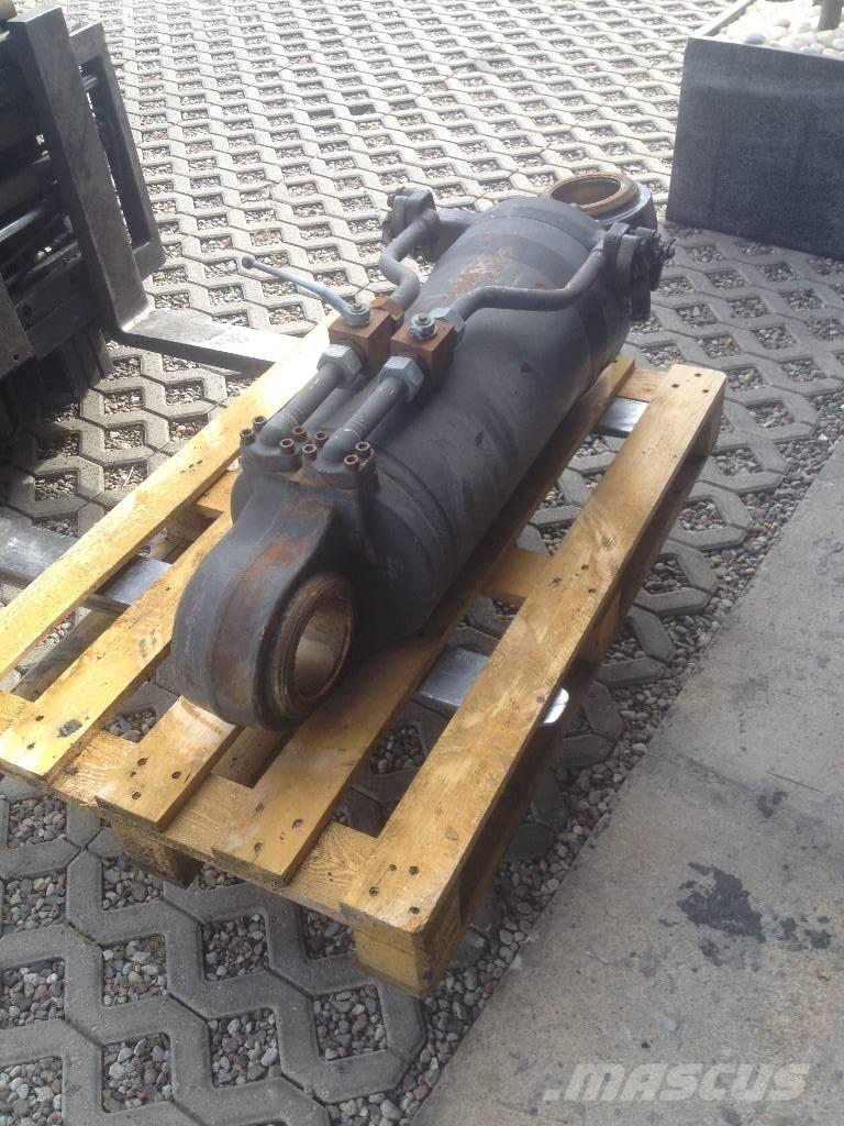  Siłownik Volvo 220 E Læssemaskiner på hjul