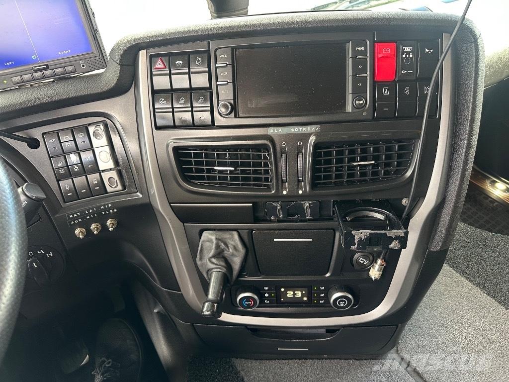 Iveco Stralis 8x4*4 Kroghejs