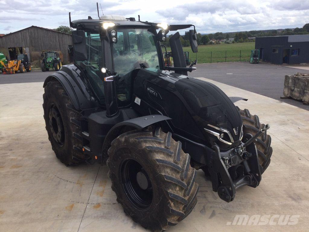 Valtra Q265 Traktorer