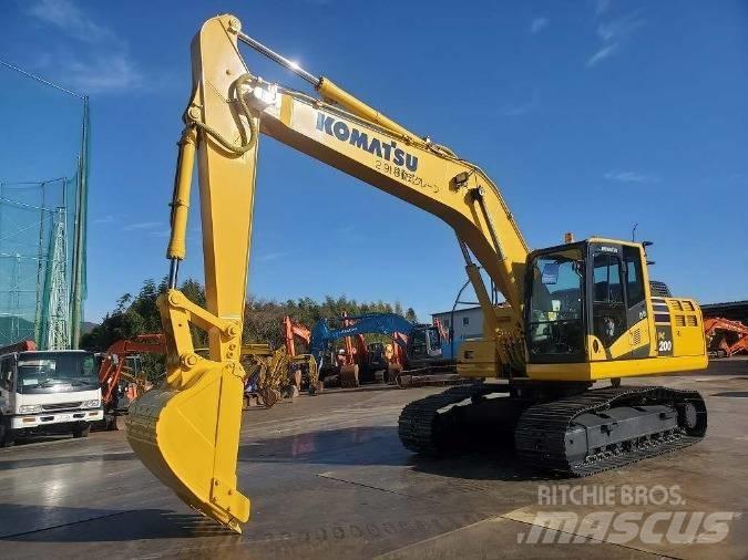 Komatsu PC 200 Gravemaskiner på larvebånd