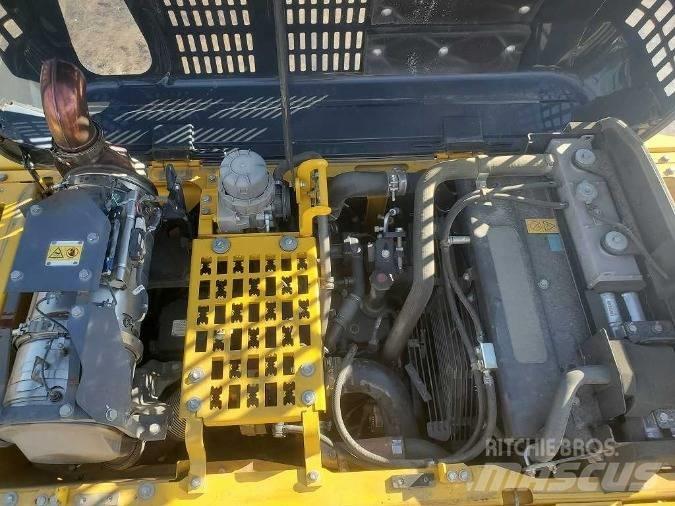 Komatsu PC 200 Gravemaskiner på larvebånd