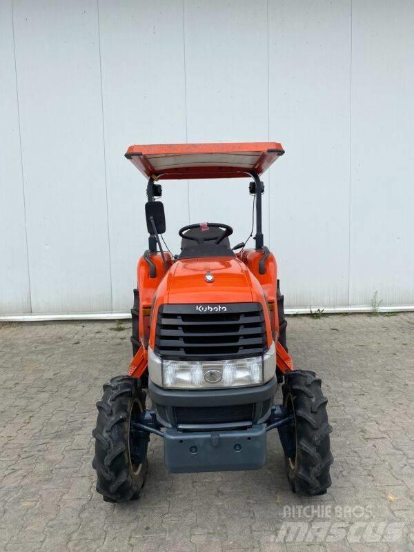 Kubota KL23 Kompakte traktorer