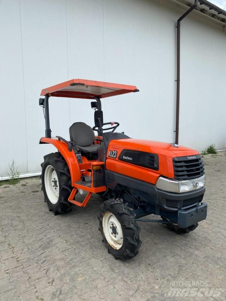 Kubota KL23 Kompakte traktorer