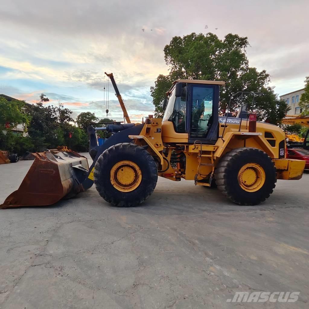 Volvo L 120 Læssemaskiner på hjul