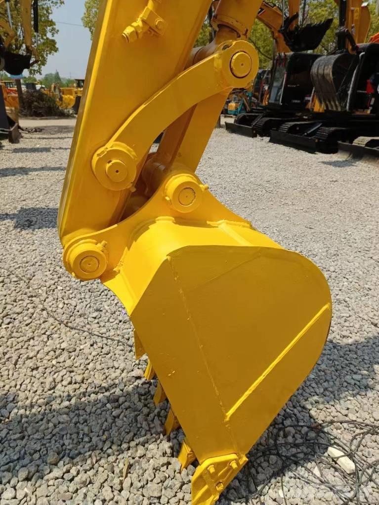 Komatsu PC 70 Midi-gravemaskiner 7t - 12t
