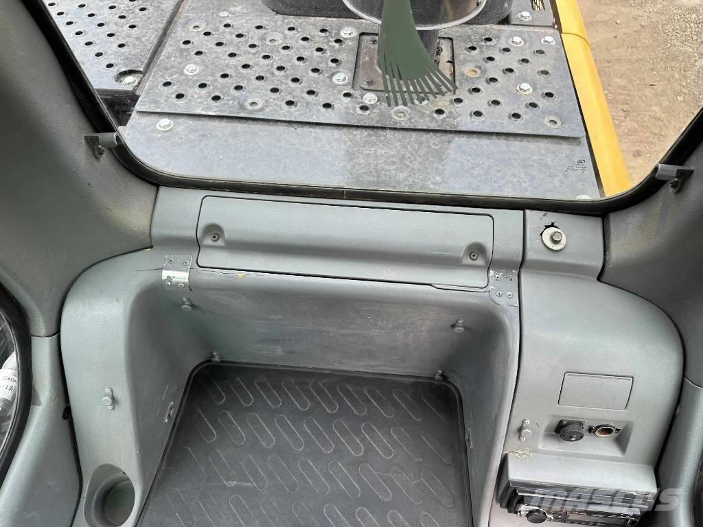 Volvo EC210D Gravemaskiner på larvebånd