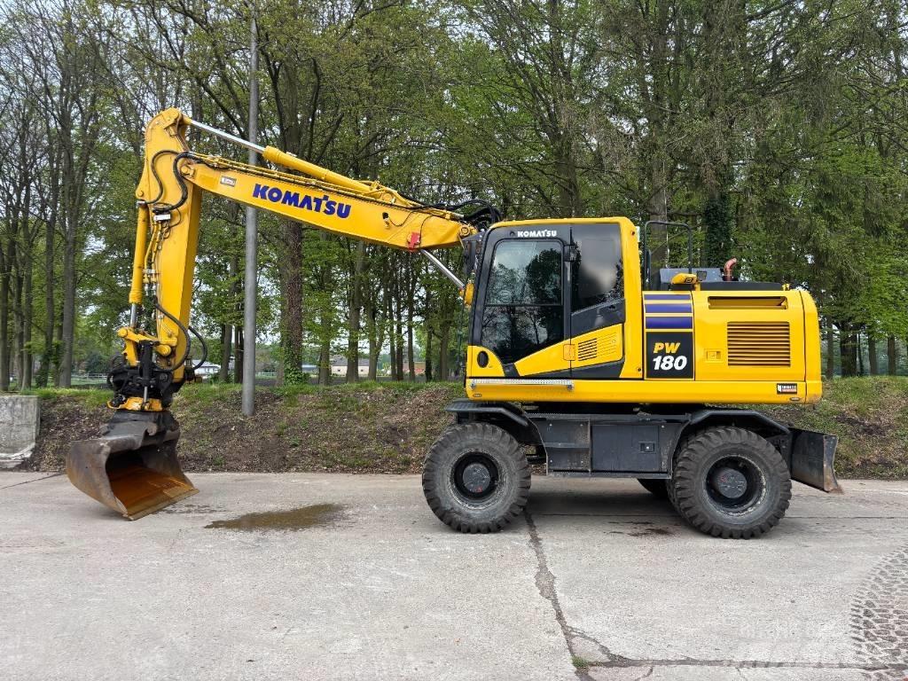 Komatsu PW180-11 Gravemaskiner på hjul