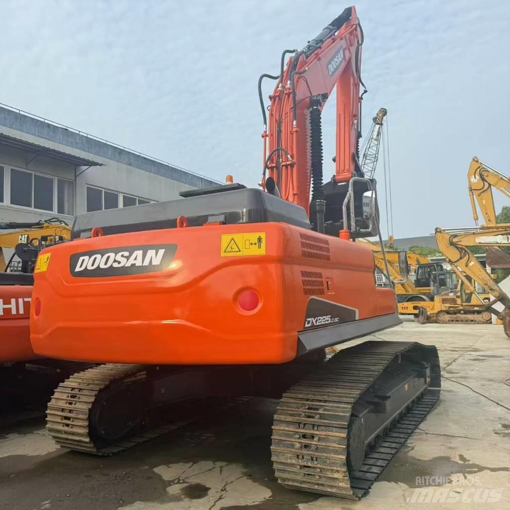 Doosan DX225LC-9C Midi-gravemaskiner 7t - 12t