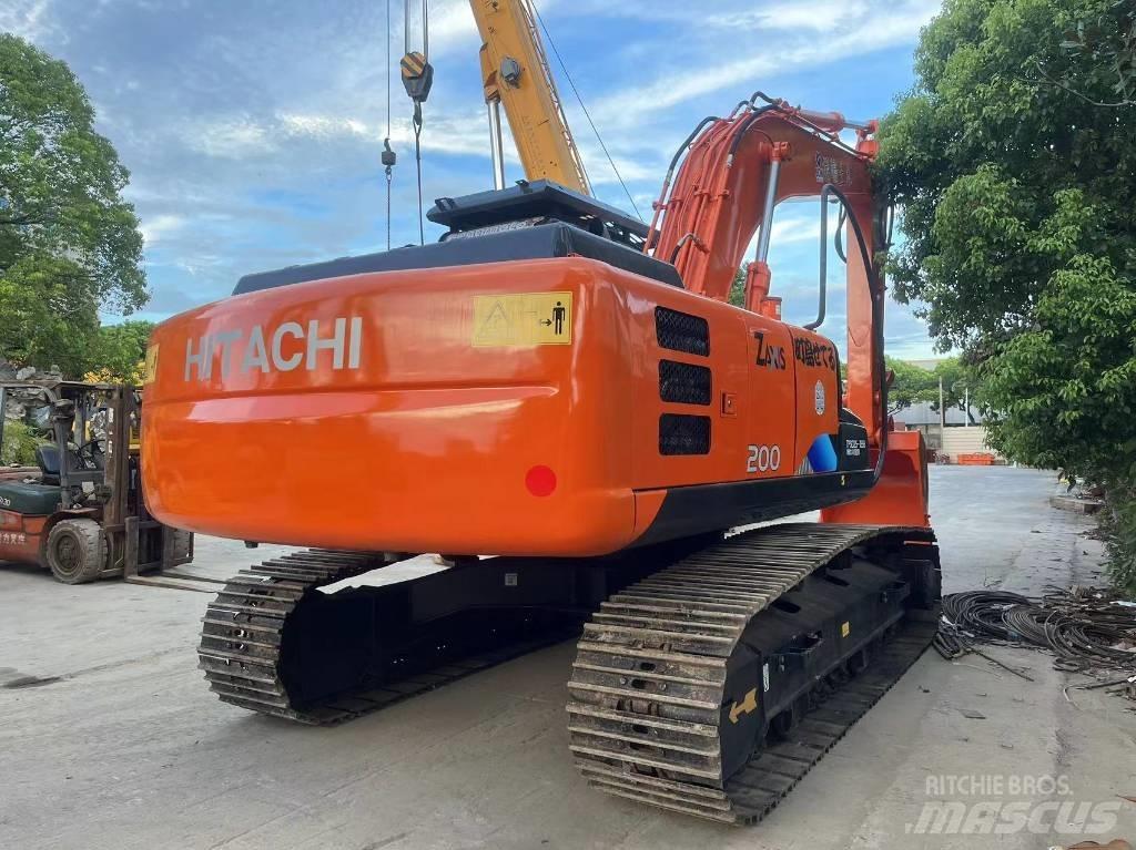 Hitachi ZX 200 Gravemaskiner på larvebånd