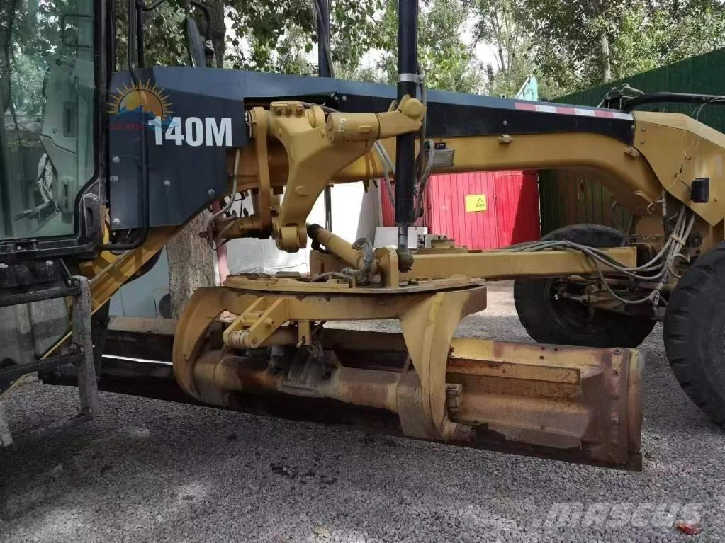 CAT 140 M Vejhøvle / Gradere
