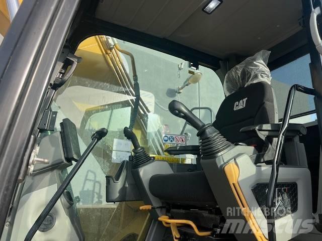 CAT 317 Gravemaskiner på larvebånd
