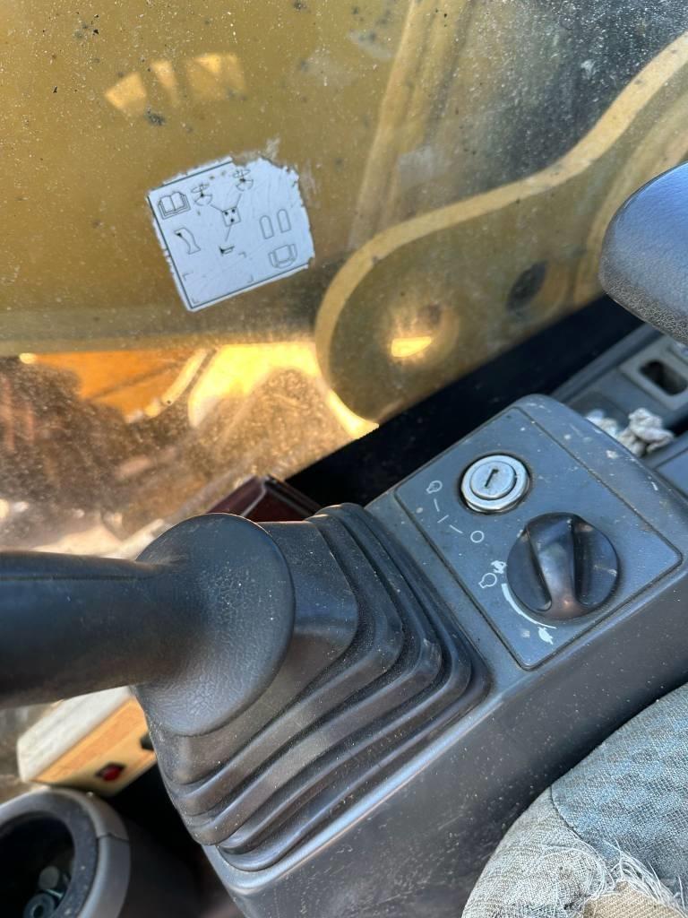 CAT 325DL Gravemaskiner på larvebånd