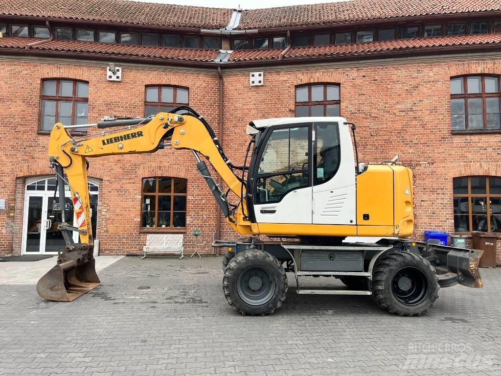 Liebherr A 910 Comp Gravemaskiner på hjul
