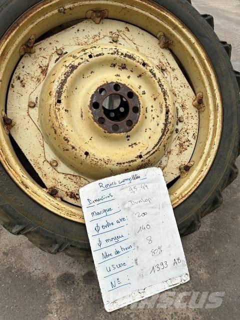 Dunlop 9.5R44 Hjul, Dæk og Fælge