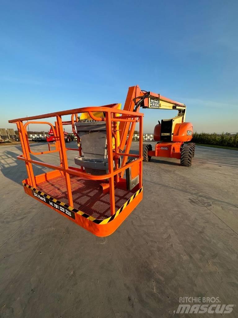 JLG 800 AJ Bomlifte med knækarm