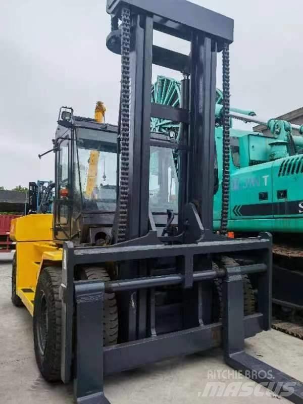 Komatsu FD 160 Diesel gaffeltrucks