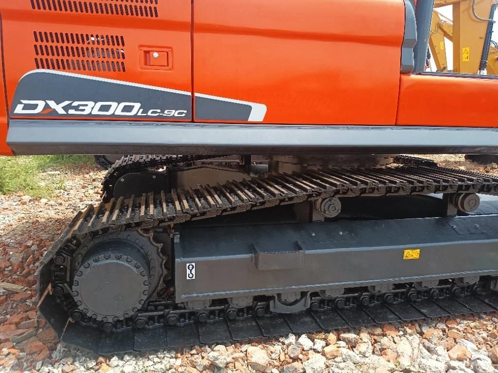 Doosan DX300LC Gravemaskiner på larvebånd