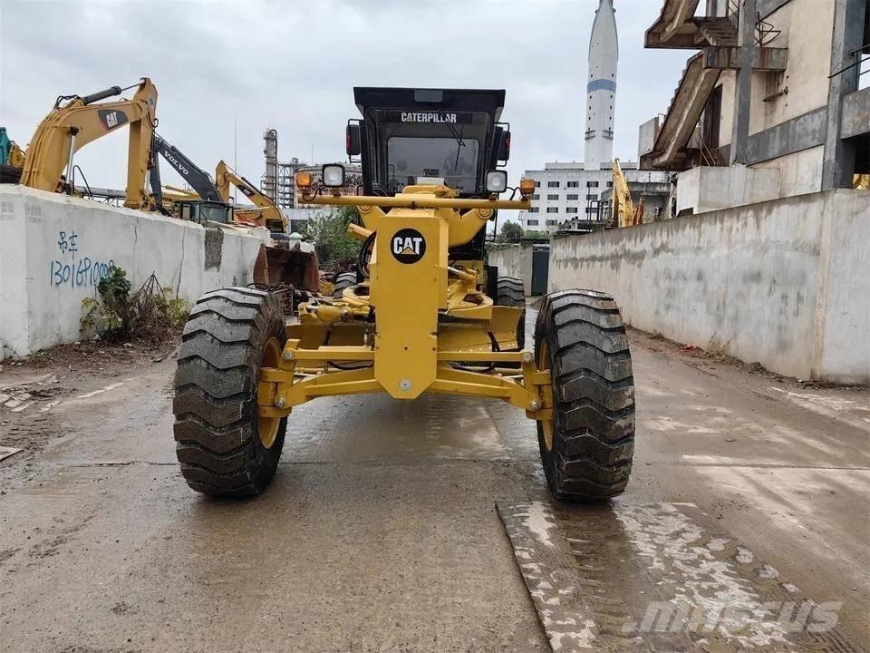 CAT 140K Vejhøvle / Gradere