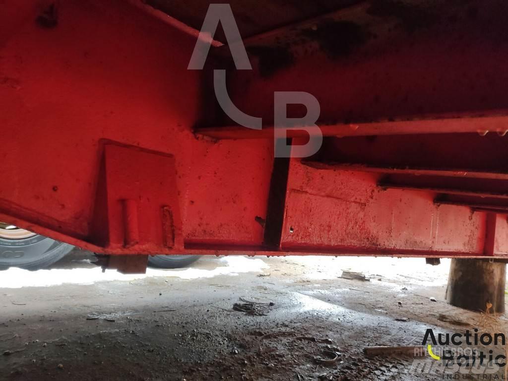 Overlander TRI36 Semi-trailer med Gardinsider
