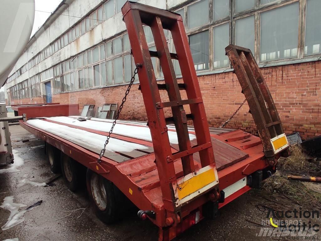 Overlander TRI36 Semi-trailer med Gardinsider