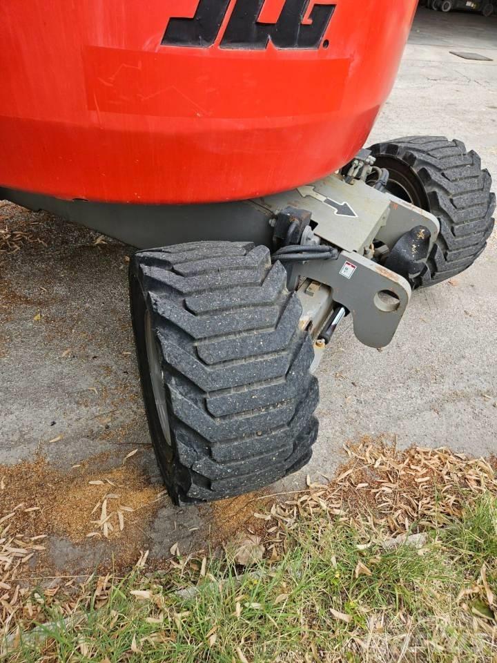 JLG 450 AJ Bomlifte med knækarm