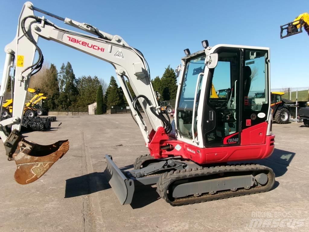 Takeuchi TB 240 Minigravemaskiner