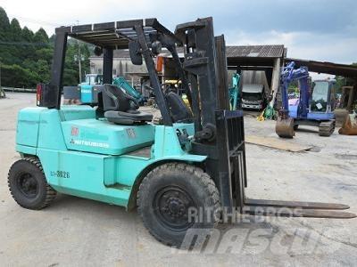 Mitsubishi FD35T-MC Gaffeltrucks - andre