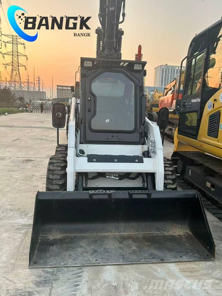  EARTHFORCE S300 Læssere