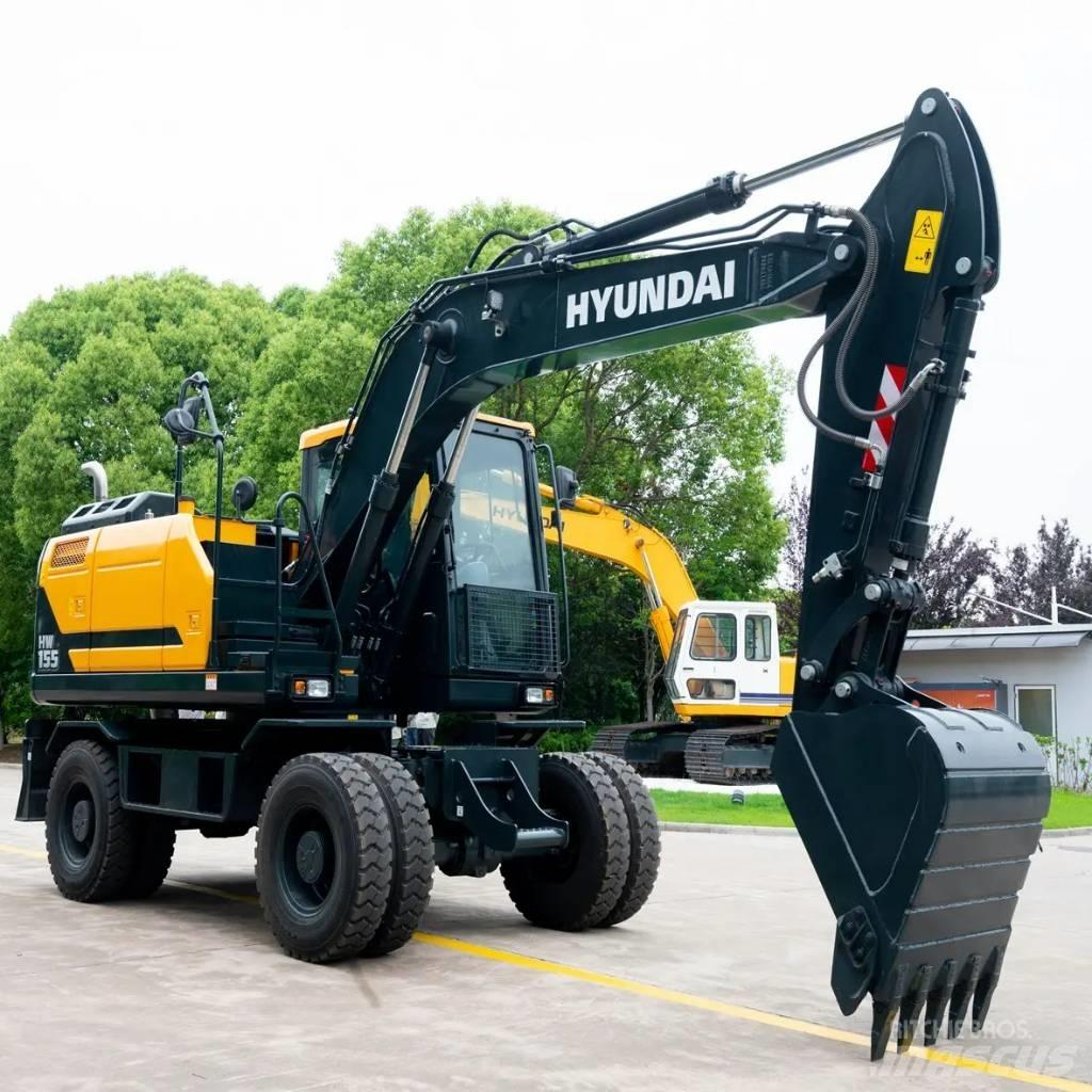 Hyundai HW155 Gravemaskiner på hjul
