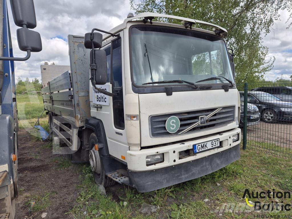 Volvo FL6 Lastbil med lad/Flatbed