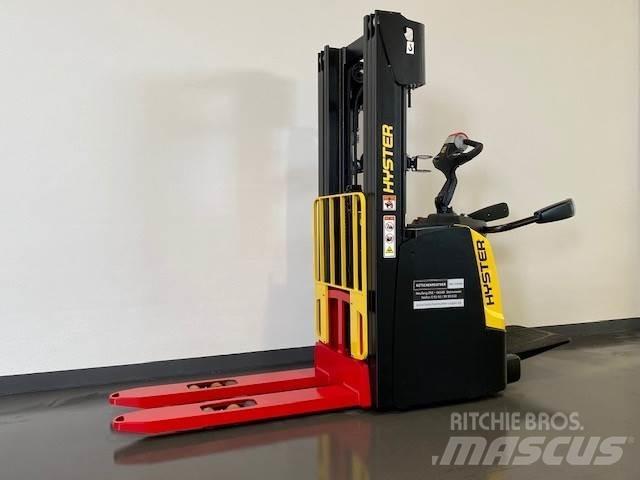 Hyster S1.6S IL Gaffelstabler med gående fører